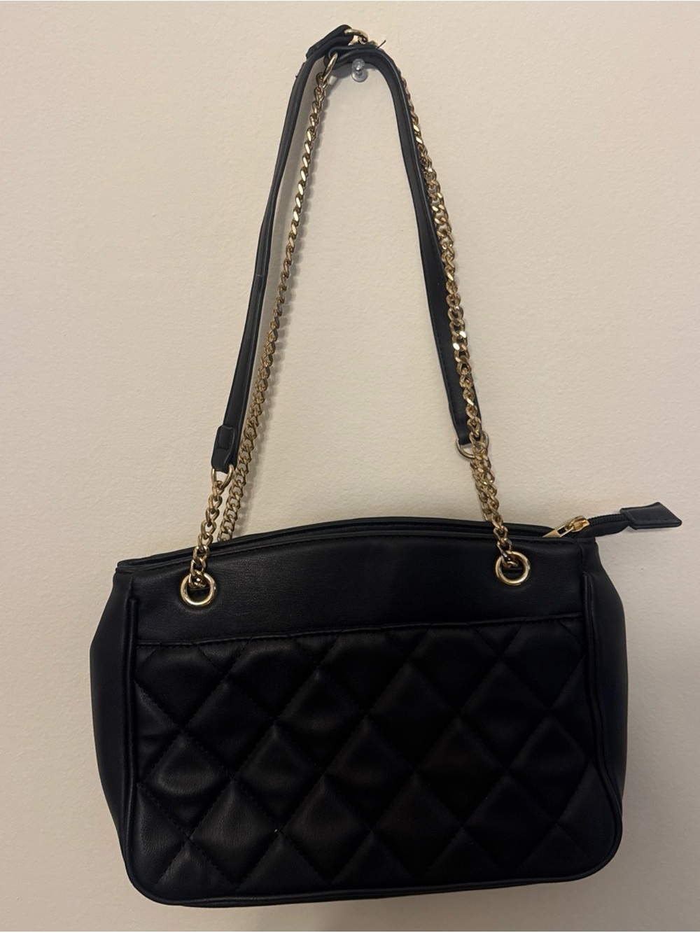 Forever 21 Black Quilted Shoulder Bag with Gold Chain